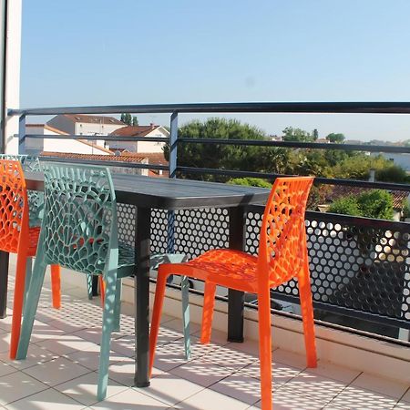 Studio Avec Parking Proche Plage Et Centre Apartment Royan Exterior photo
